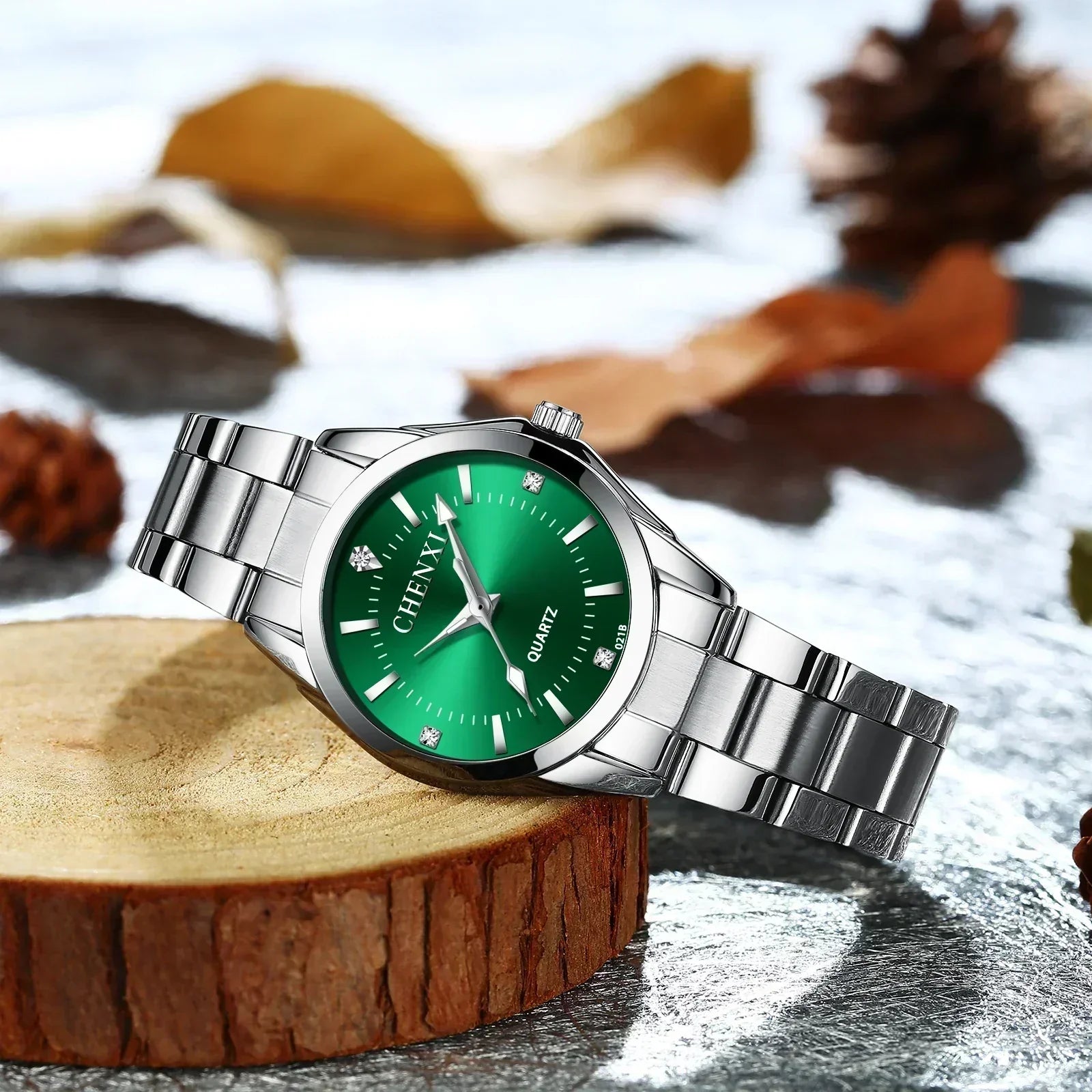 ELYNA Elegance – minimalistinis moteriškas laikrodis – produkto nuotrauka 4